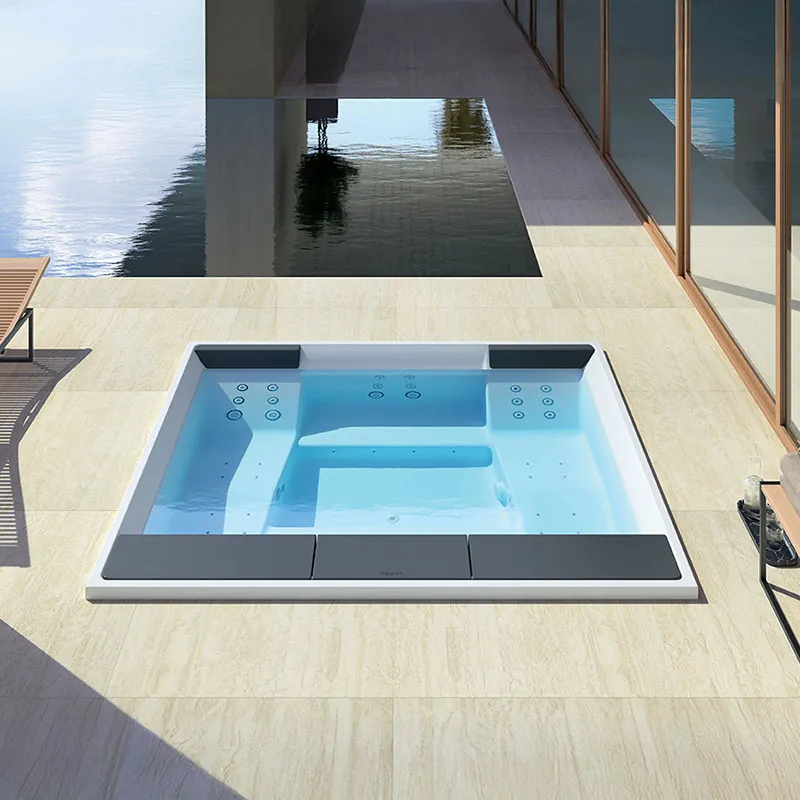 Altana mini-pool